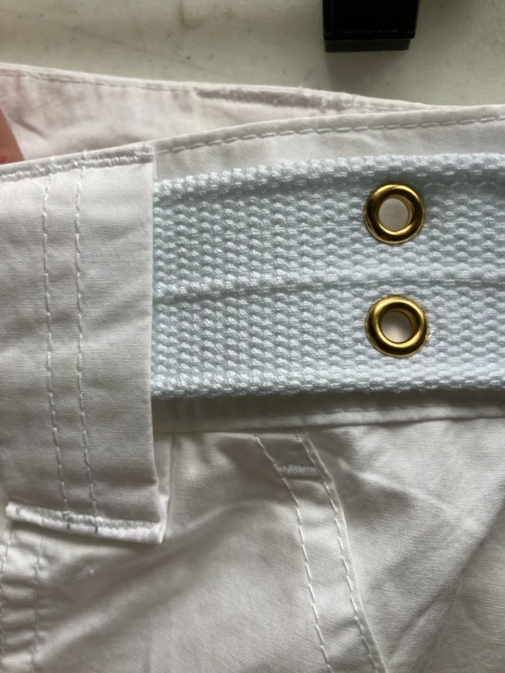 Lauren Ralph Lauren White Cotton Belted Crop Pants with Gold D-Ring - Picture 7 of 11